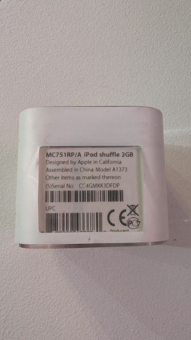 iPod shuffle 2GB MC751RP/A - nowy, zaplombowany