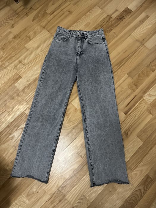 Прямі сері джинси