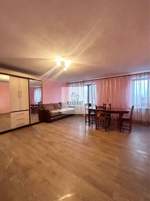 Продам велику 3-х кімнатну квартиру з індивідуальним опаленням