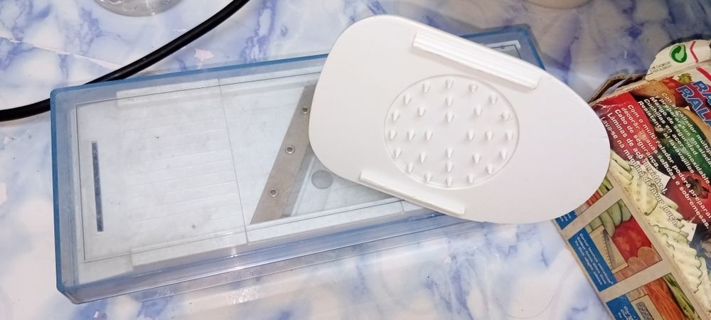Multi-functional grater434367639711262721