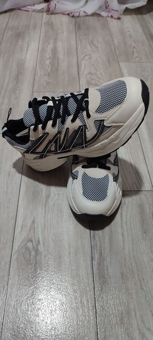 Кросівки Housebrand