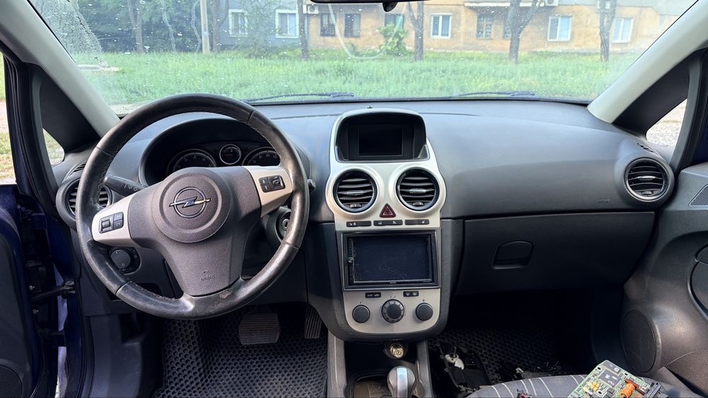 Опель корса 1.2 Автомат