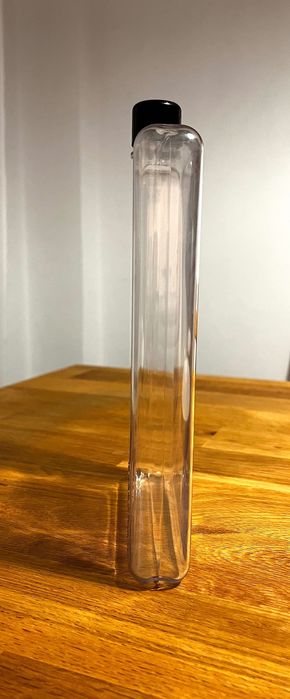 Garrafa de água DESIGN MEMOBOTTLE A5 nova — 28€
