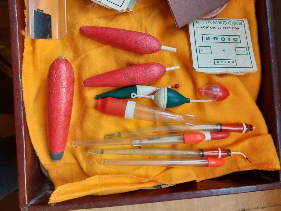 Material de pesca antigo vintage