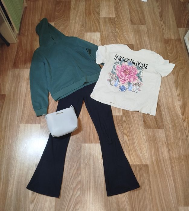 Речі жіночі лот в гарному стані