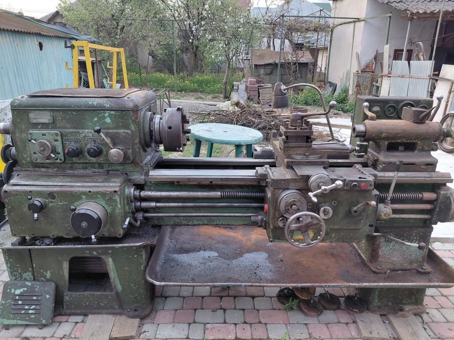 Токарний станок 1к62