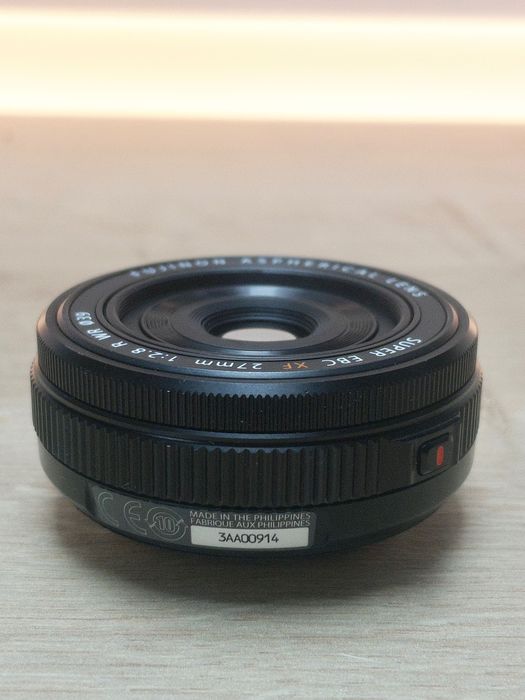 Fujinon XF 27mm f/2.8 R WR – pancake