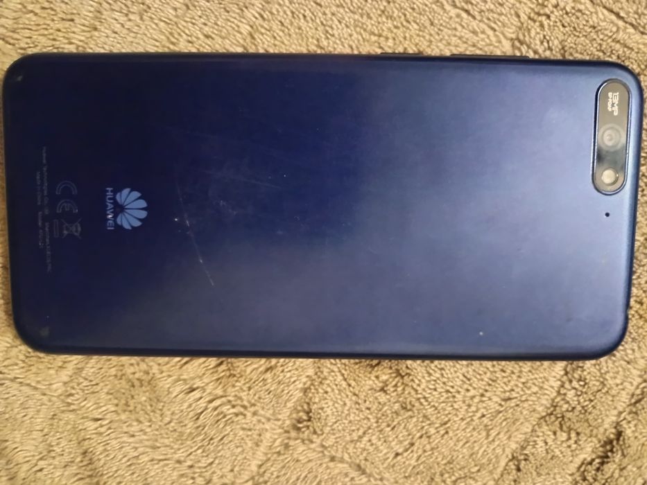Huawei Y6(2018) на запчасти или прошивку.