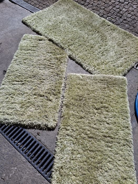 Três tapetes de quarto