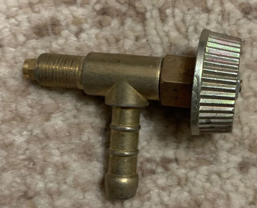 Газовий кран для переносних і стаціонарних плит.