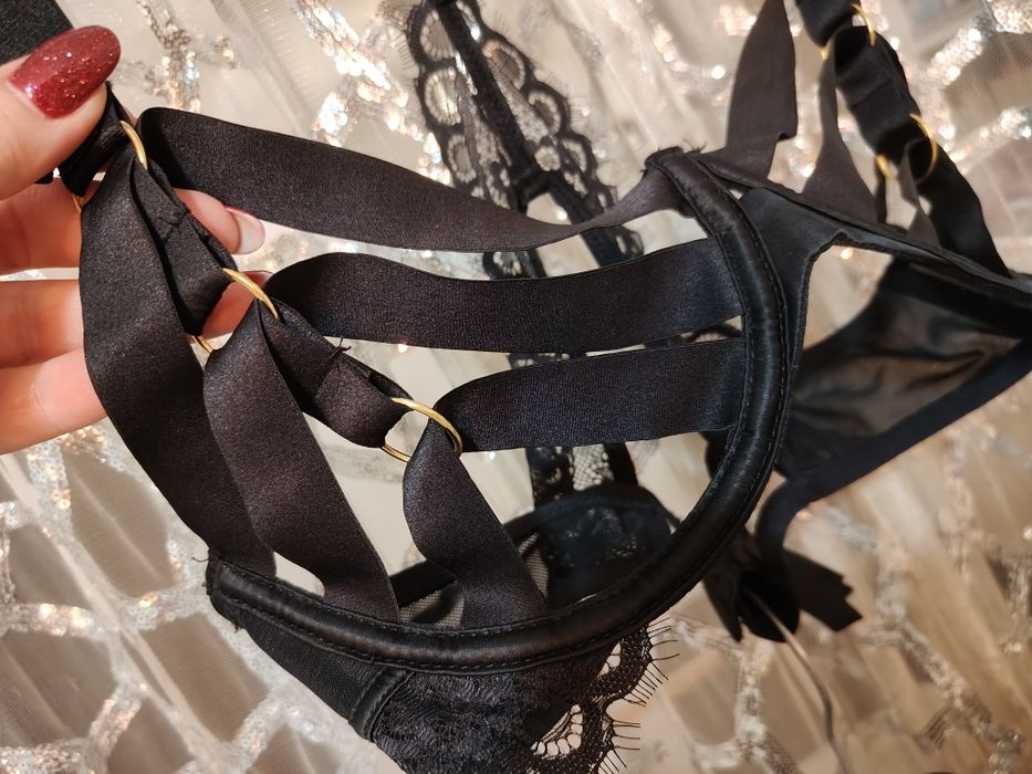 Obsessive czarny seksowny komplet M 38 stringi biustonosz z paseczków