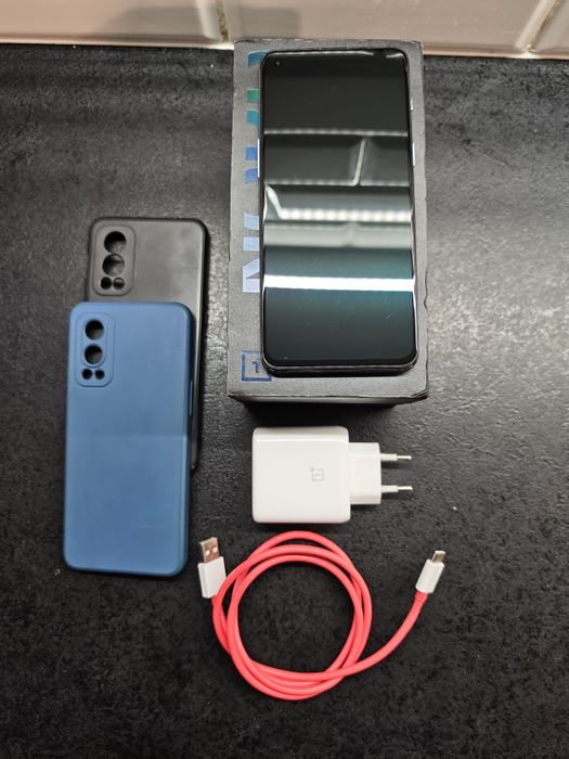 Smartfon OnePlus Nord 2 z ładowarką i pudełkiem