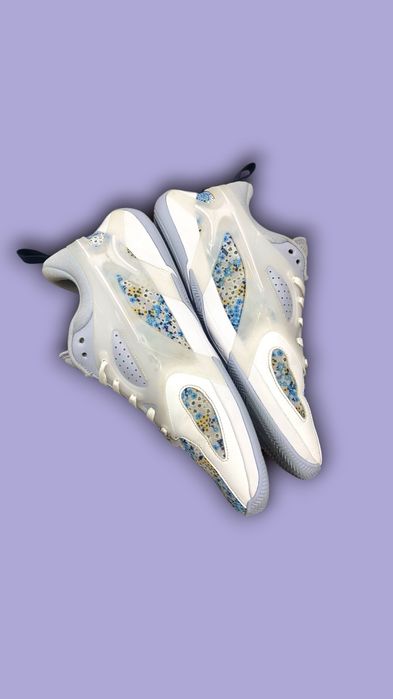 Баскетбольні кросівки Nike Jordan Heiry ja kd kobe gt cut sabrina