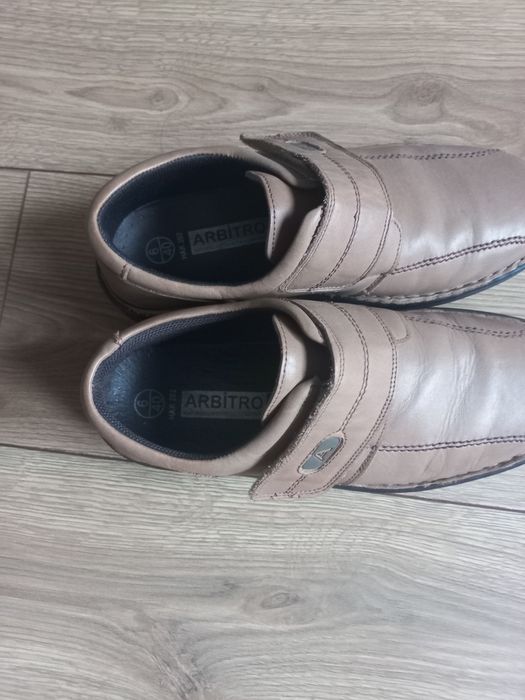 Buty Arbitro skora naturalna rzepy kamel 40
