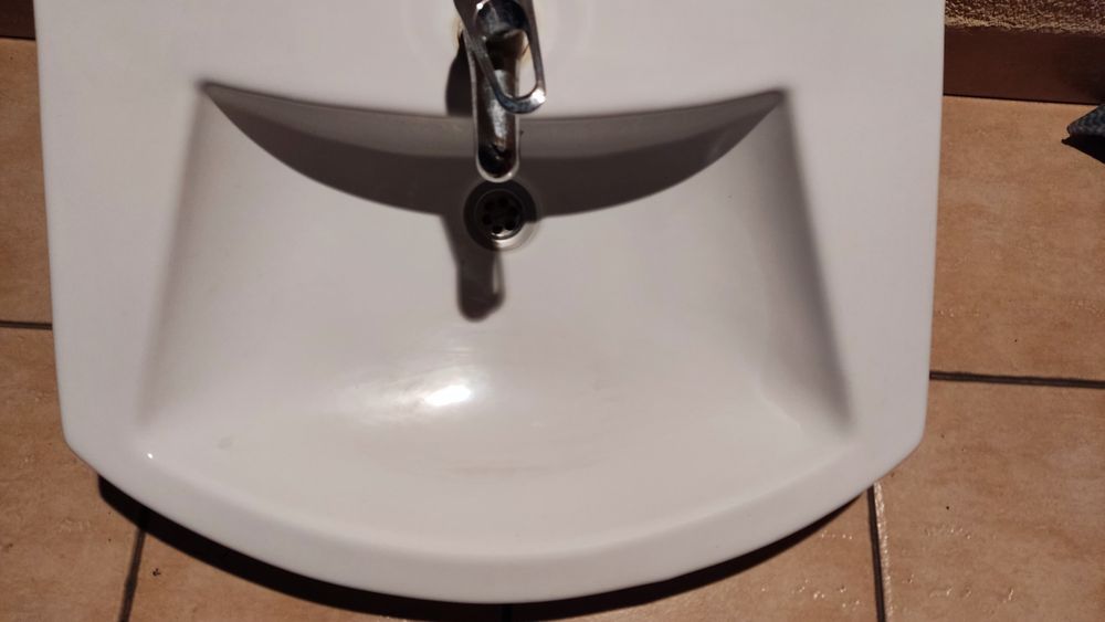 Szafka pod umywalkę