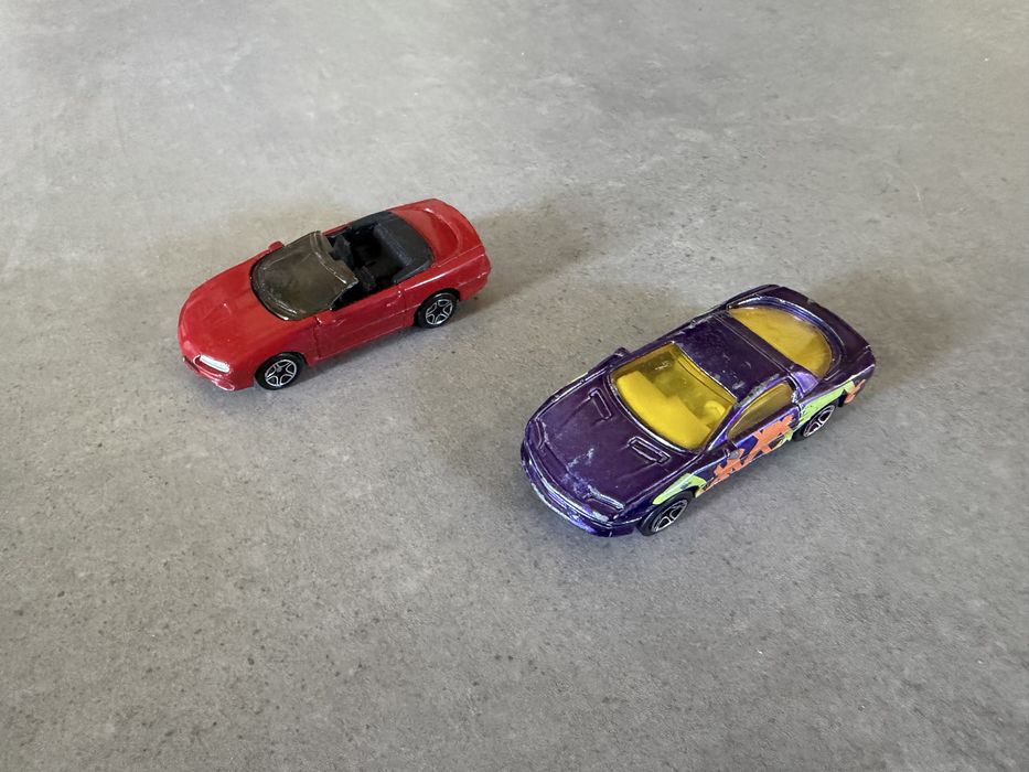 Resoraki Matchbox 2X Chevrolet Camaro Convertible / Z28