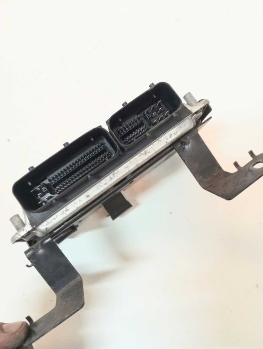Centralina de Motor ECU Bosch ME7.5 Audi S3 / TT 1.8T (8N0906018J)