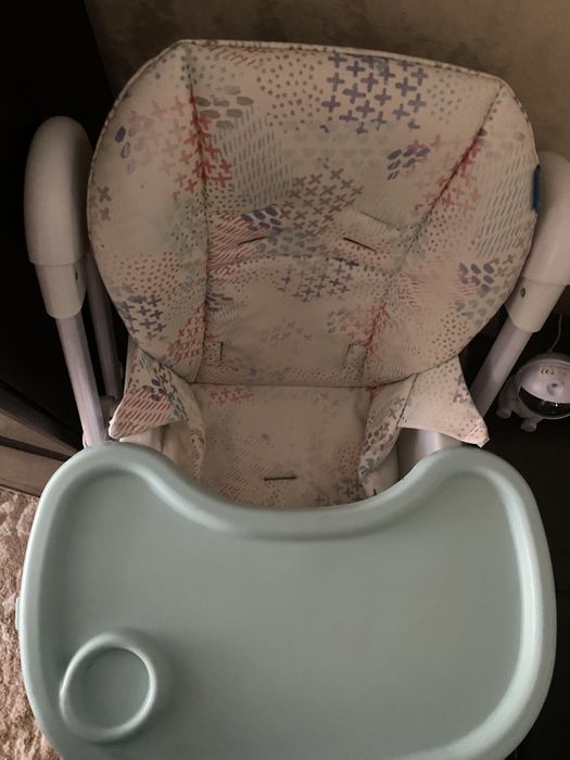 Столик для годування