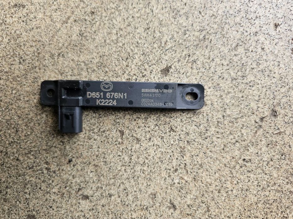 wzmacniacz antenowy d651676n1 mazda 6 gh