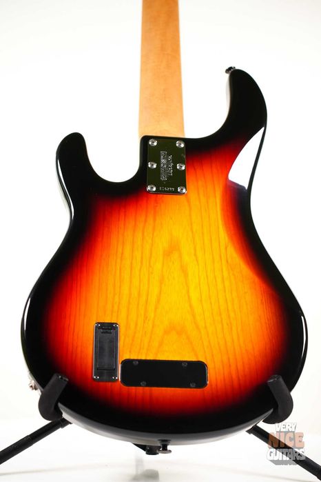 Ernie Ball Music Man Stingray 5 z piezo