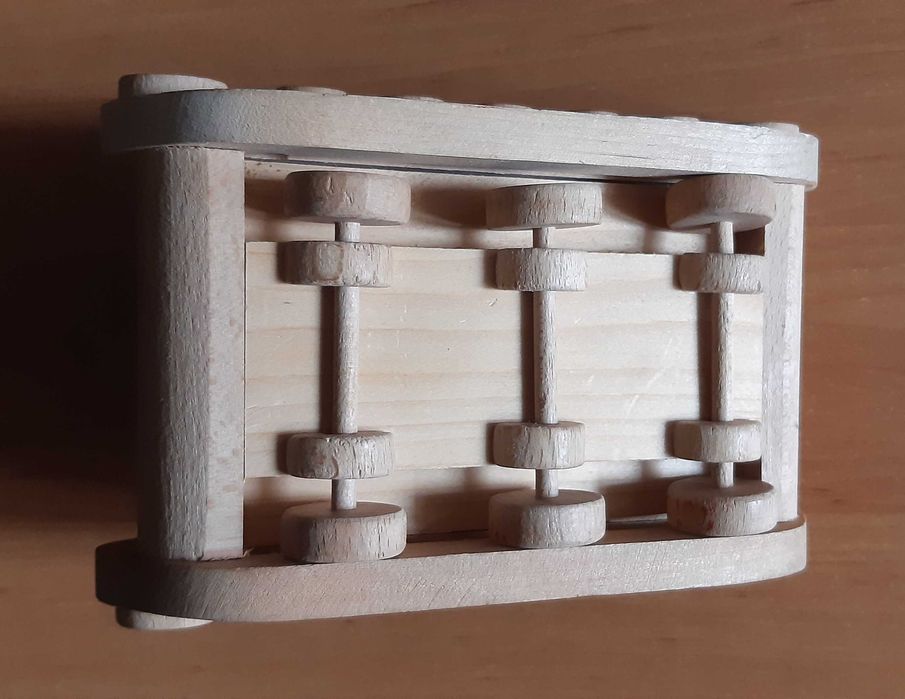 Дерев'яні іграшки-моделі