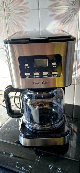 Cafeteira programável com 24h de antecedência