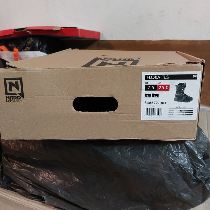 Жіночі Черевики Nitro Nitro FLORA TLS 
 
Головна
Каталог
Сноуб