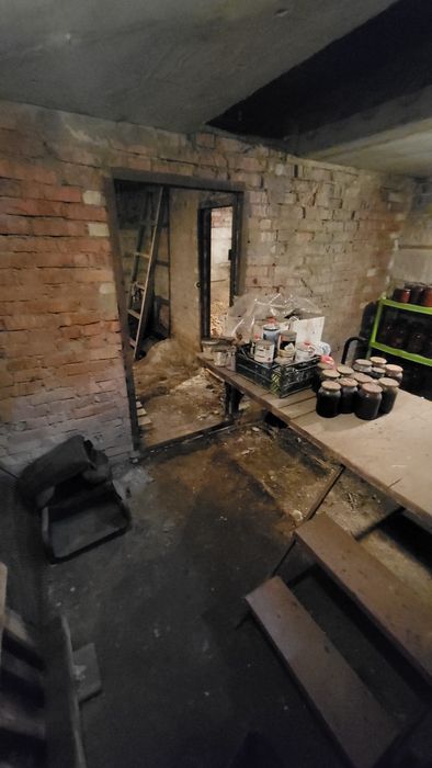 Продам  Гараж під буса на вул.Ковпака.