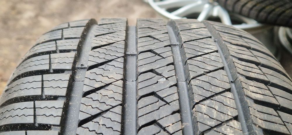 215/45 R17 91Y Vredestein Quatrac Pro plus 7,5mm 2025r