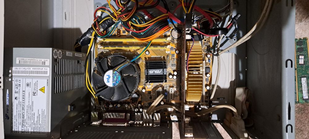 ПК для роботи та ігор.