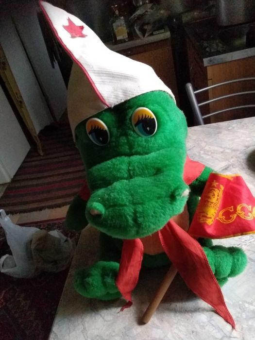 Прапорець, галстук та пілоточка СРСР