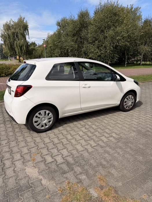 Toyota Yaris 1.0 2015 | 186 tys. km | NOWE opony + akumulator
