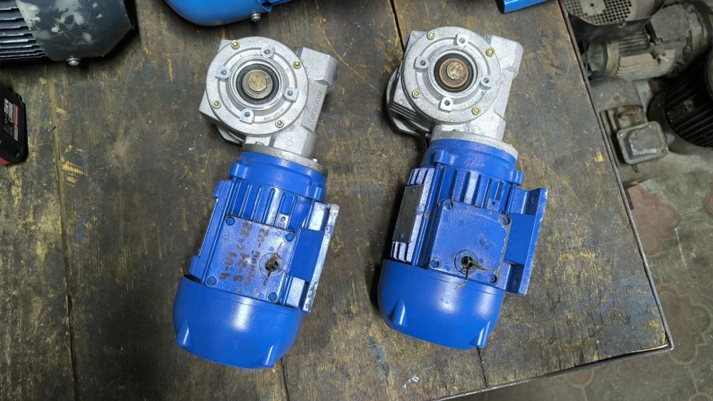 0,18 квт 25 об. 220в. Мотор редуктор. Электродвигатель с редуктором