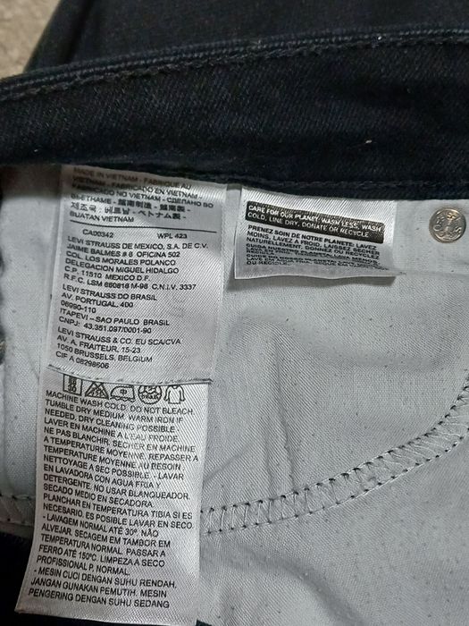 Продам джинси levi's