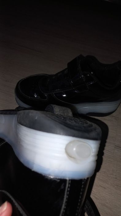 ТЕРМІНОВО! Роликові кросівки з LED підсвічуванням, чорні, розмір 35-36