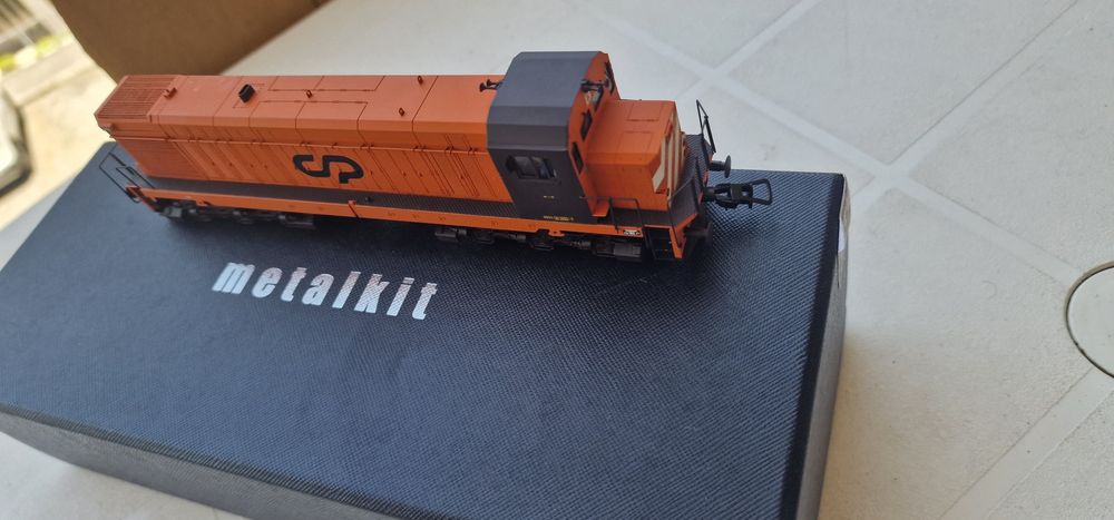 Locomotiva em latão  alta precisão  nova caixa.