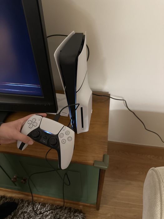 Playstation 4 com 2 comandos