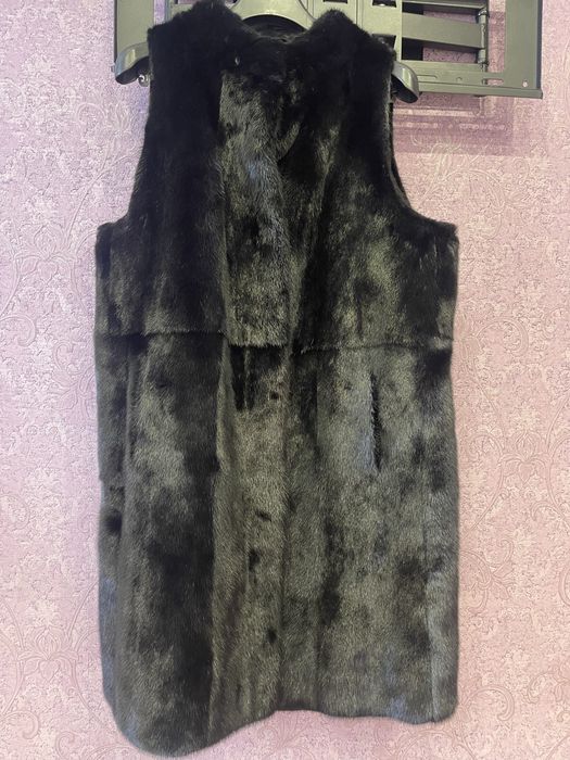 Продам норкову жилетку