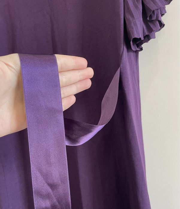 Vestido roxo com mangas plissadas (Lanidor, tamanho M)