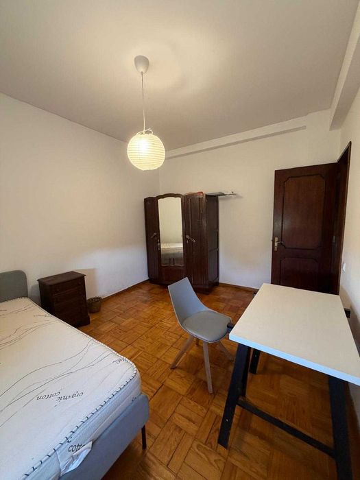 Arrenda-se APARTAMENTO T4-Castelo Branco