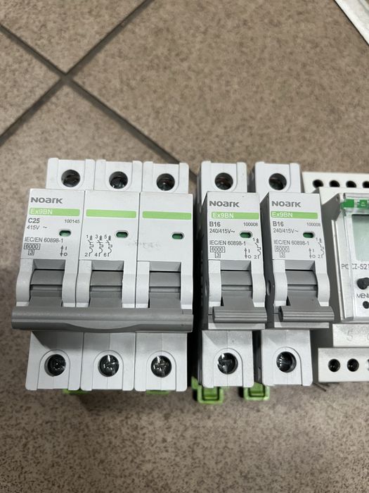 Programator czasowy bezpieczniki