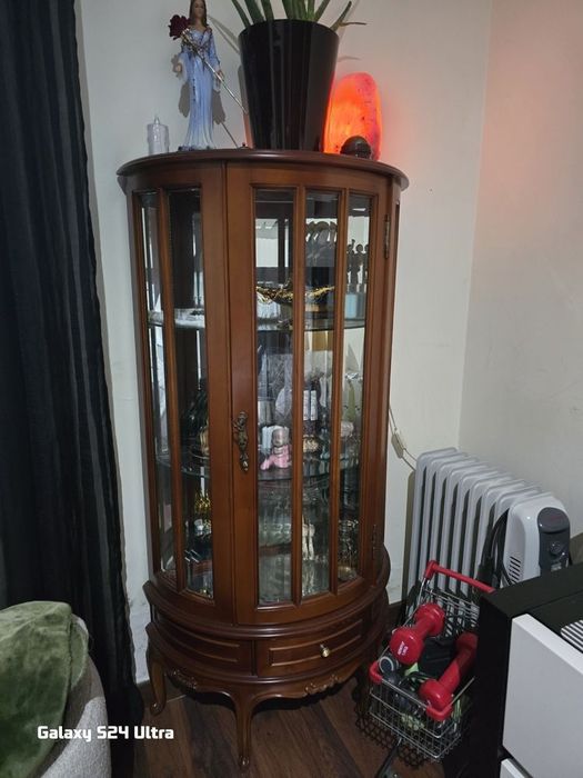 - Vendo  vitrine