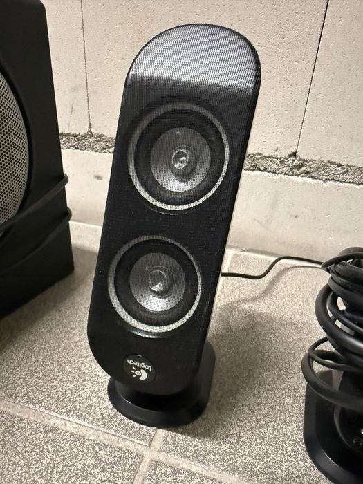 Głośniki komputerowe Logitech 2.1 X-230 jeden nie gra