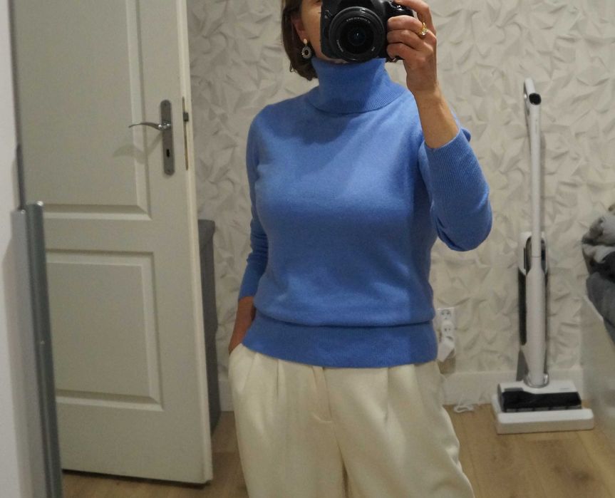sweter golf damski  kaszmir niebieski S,M + gratis