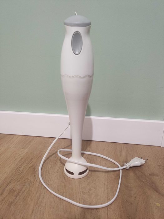 Blender ręczny biały żyrafa sprawny firmy CLATRONIC na prezent