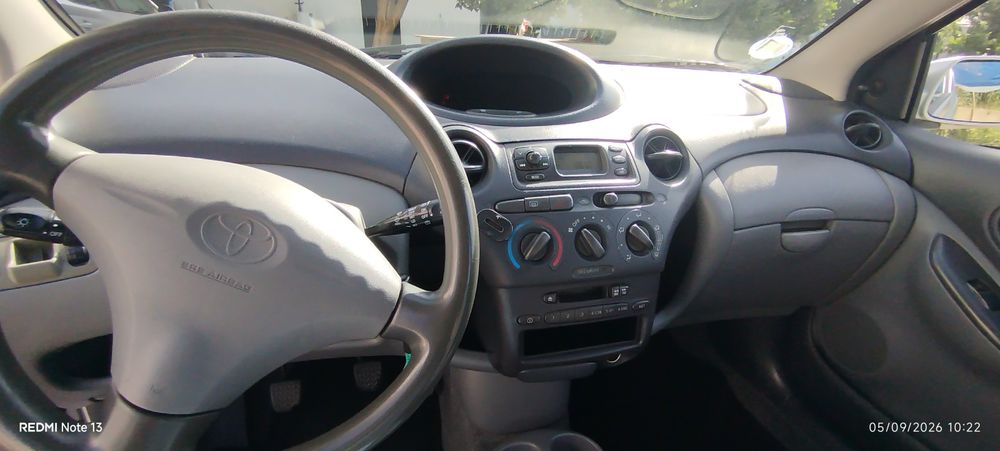 Toyota Yaris xp10 de 2001