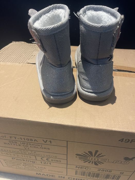Botas cinza menina