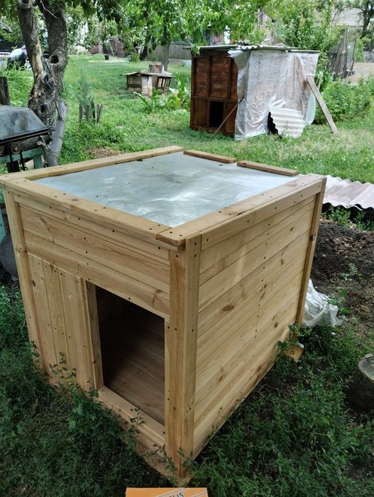 Продам домик собаки