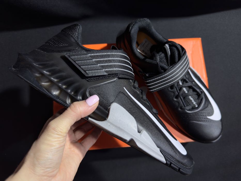 Кросівки Nike Savaleos оригінал кроссовки оригинал штангетки для зала