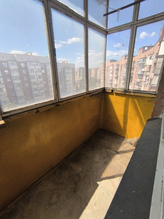Поділ, вул. Миру, 3-кімн. квартира під ремонт.